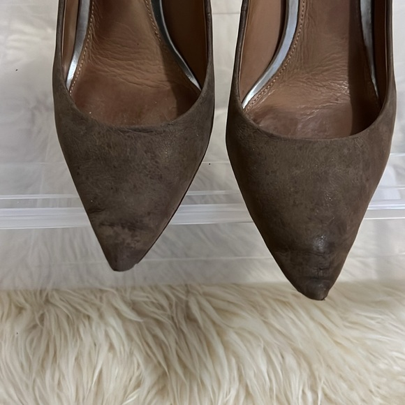 Coach heels in dark taupe - Picture 5 of 5